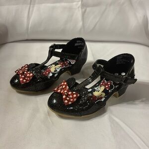 Toddler Minnie Mouse shoes size 8